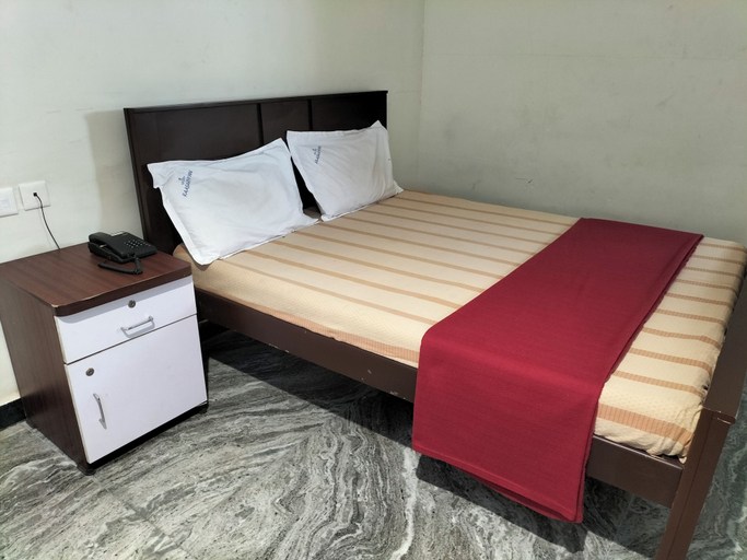 Bedroom, Raasaathi inn, Puducherry
