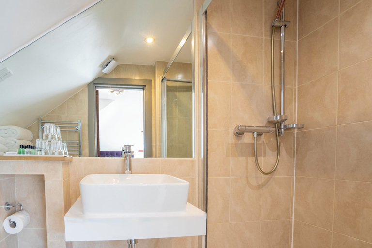 Bathroom 5, Remont Oxford Hotel, Oxfordshire