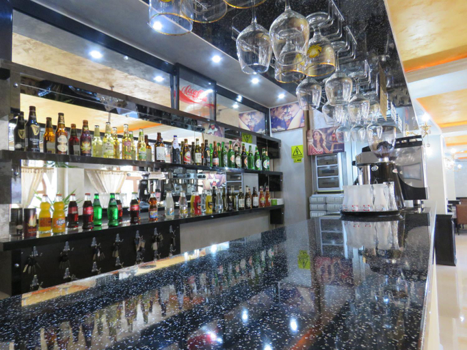 Others 5, Hotel Foisor, Municipiul Bucuresti