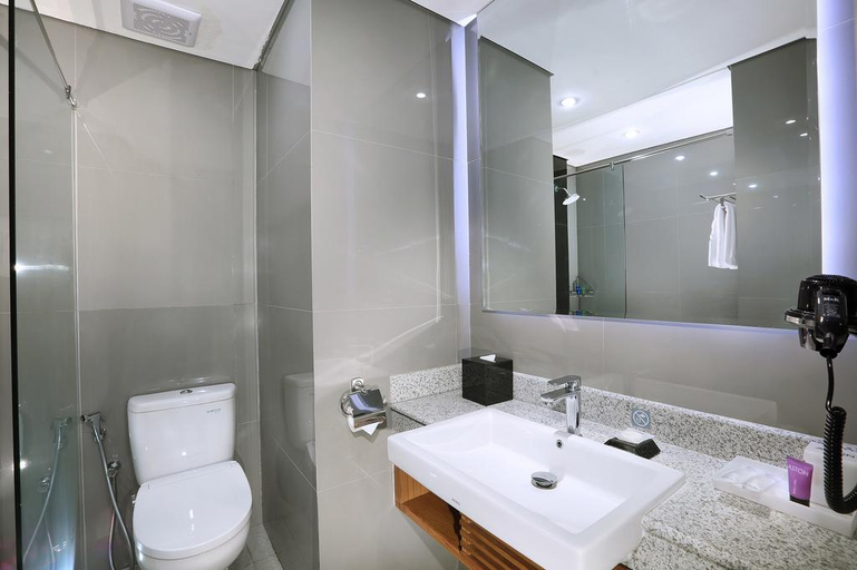 Bathroom 5, Aston Inn Batu, Malang