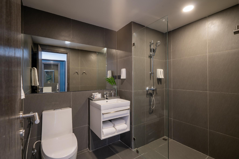 Bathroom 22