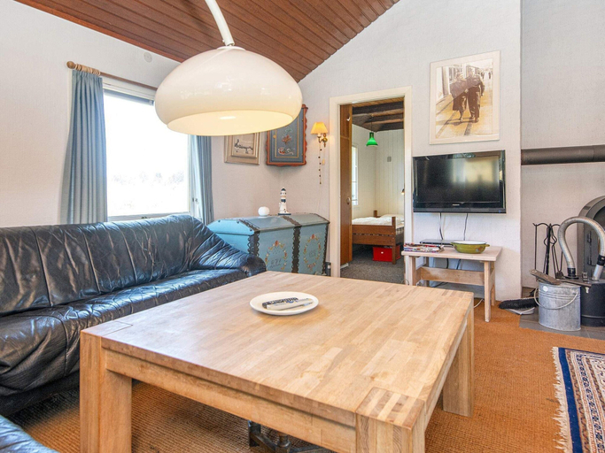 Others 4, 5 Person Holiday Home in Fano, Fanø