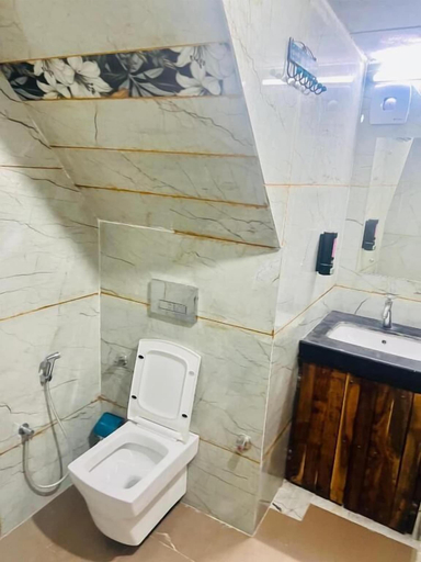Bathroom 4, Bhoora House, Jaipur