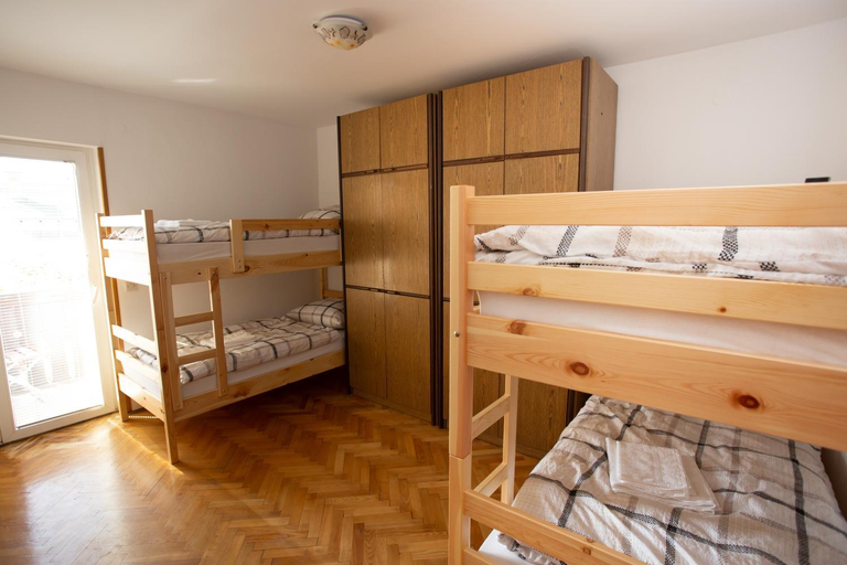 Others 3, Hostel LakeBled, Bled