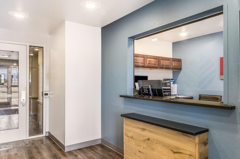 Public Area 2, WoodSpring Suites Bentonville, Benton
