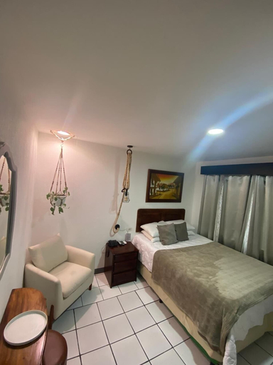 Bedroom 4, Berlor Airport Inn, Alajuela