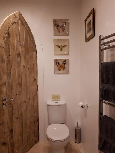 Bathroom 3, The Old Convent Holiday Apartments, Highland