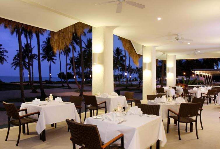Food & Drinks, Kantary Beach Hotel, Takua Pa