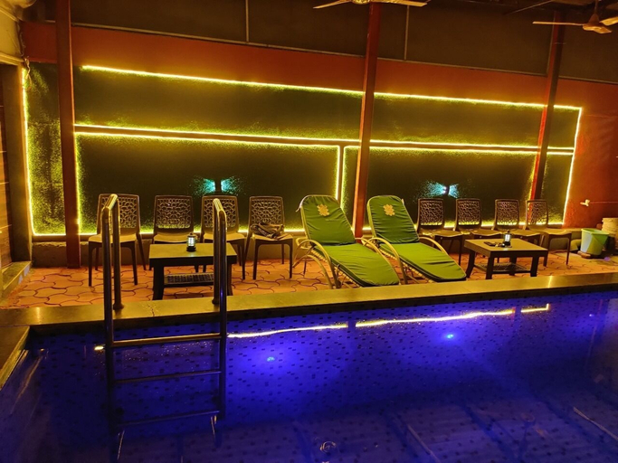 Food & Drinks 5, Prion Villa, Daman