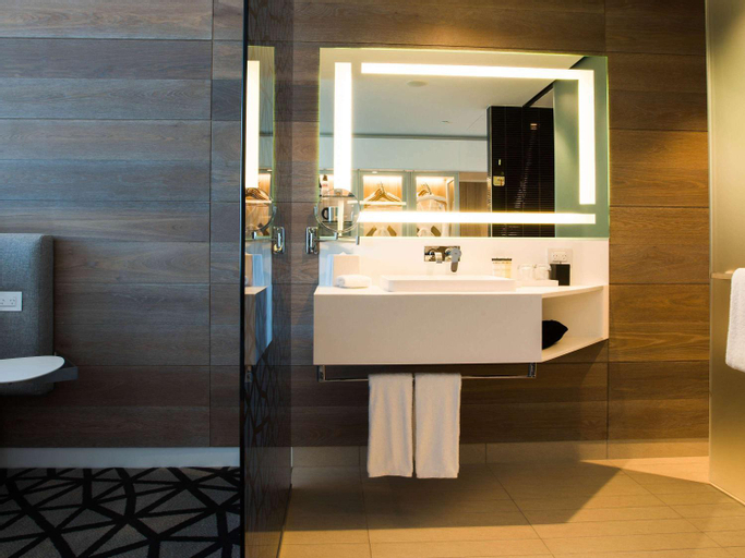 Bathroom 15