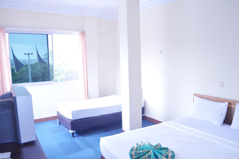 Bedroom 4, Yuriko Hotel, Bukittinggi