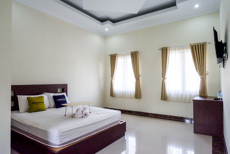 Bedroom 12