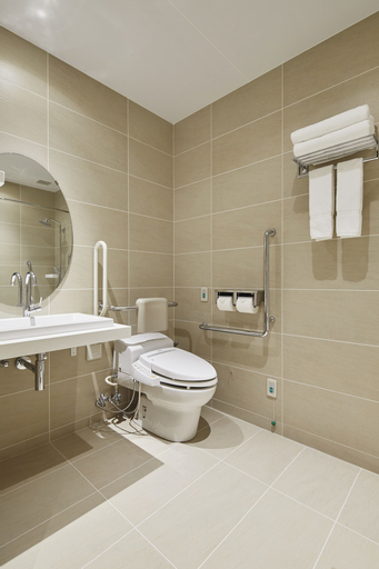 Bathroom 7