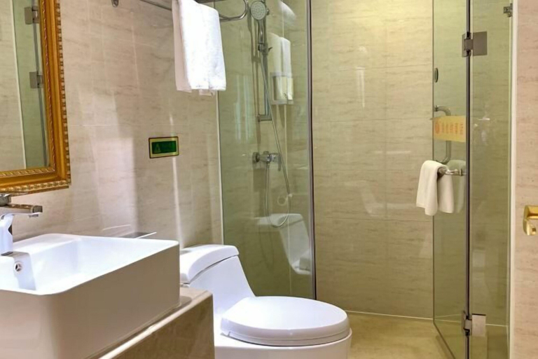 Bathroom 4, Vienna Hotel (Hezhou Lingfeng Square), Hezhou
