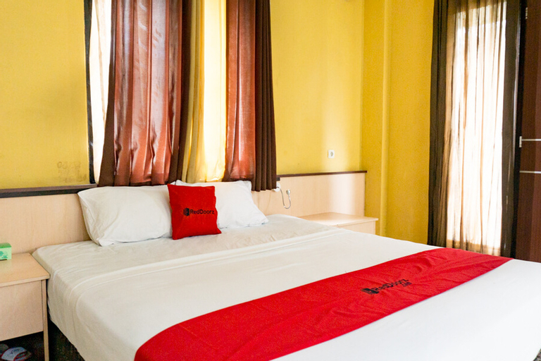 RedDoorz near Pelabuhan Jayapura, Jayapura
