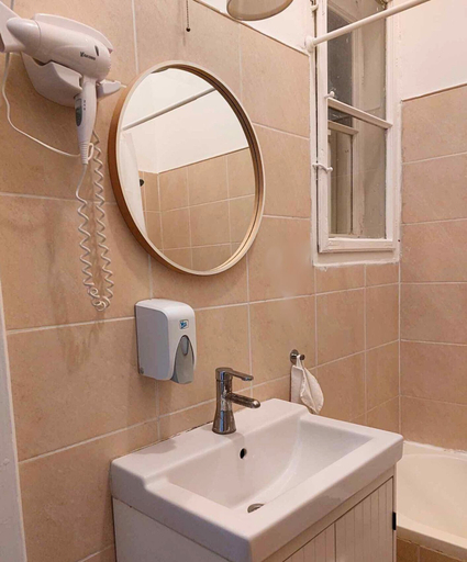 Bathroom 4, GoodMo Budapest Smart Rooms, Budapesti