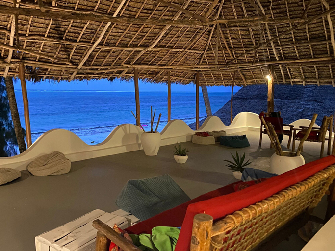 Food & Drinks 5, Blue Palm Zanzibar, Kusini