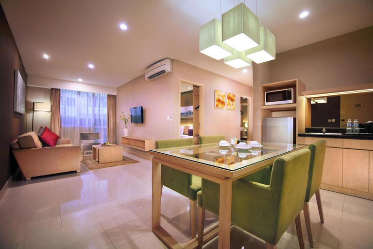 Dining Room 11