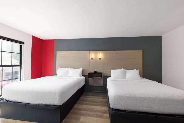 Bedroom 4, Ramada by Wyndham Studio Suites Dothan, Houston