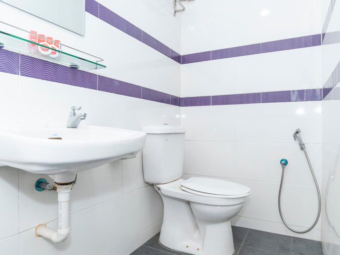 Bathroom 2, MK Paradise Hotel, Ledang