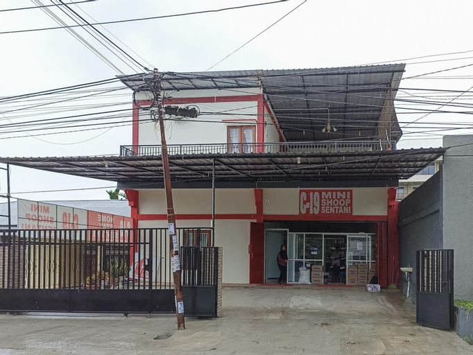 RedDoorz Syariah near Sentani City Square, Jayapura