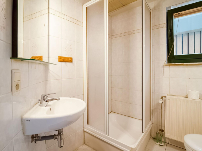 Bathroom 3, Cottage in Vaux-sur-sure With Garden, Luxembourg