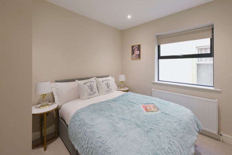 Bedroom 3, Dream Stays Bath - John Street, Bath and North East Somerset