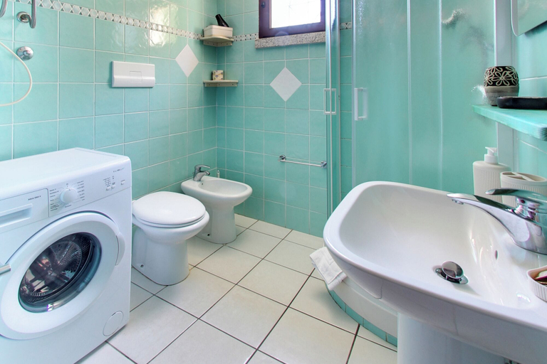 Bathroom 5, Residence Oasi Anfiteatro, Nuoro
