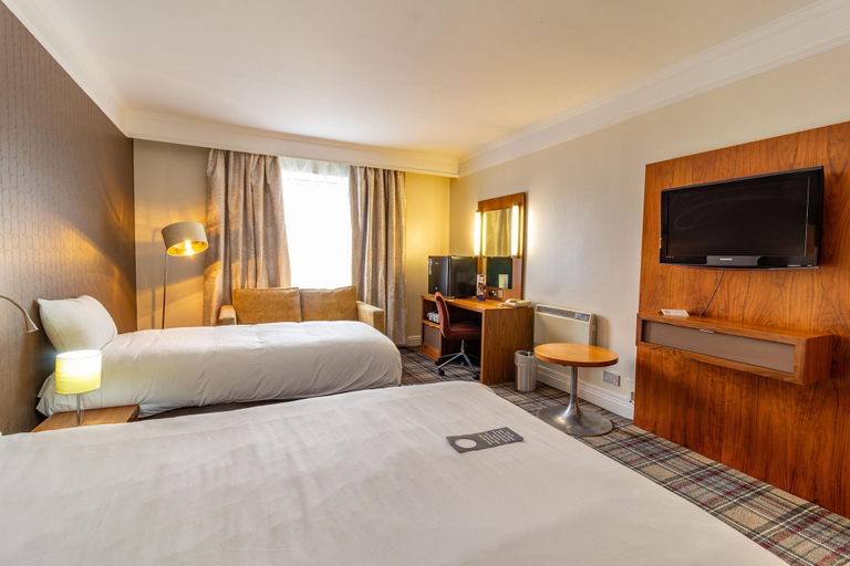 Bedroom 4, Bromsgrove Hotel, Worcestershire