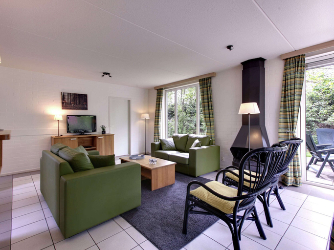 Living area 2, Cozy Holiday Home with Garden near Zwolle, Dalfsen