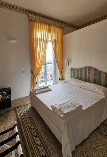 Bedroom 5, Galene - Beachfront in Costa d'Amalfi, Salerno