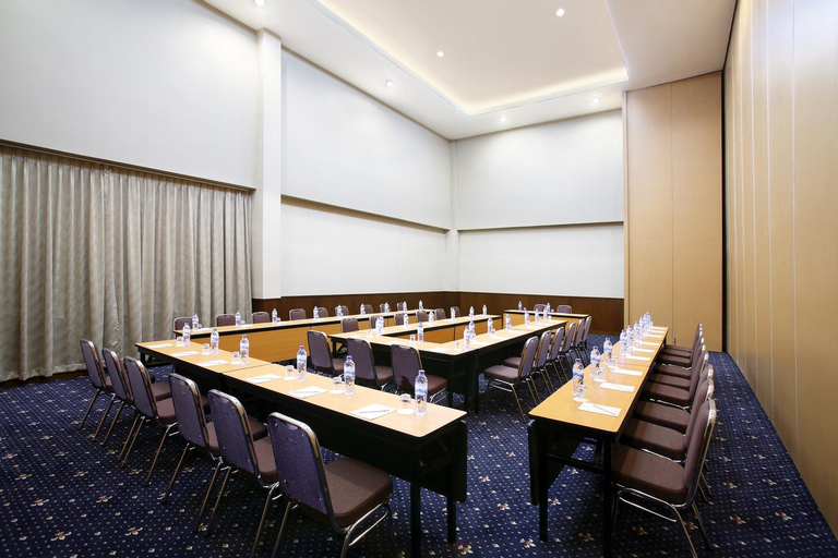 Business Facilities 17