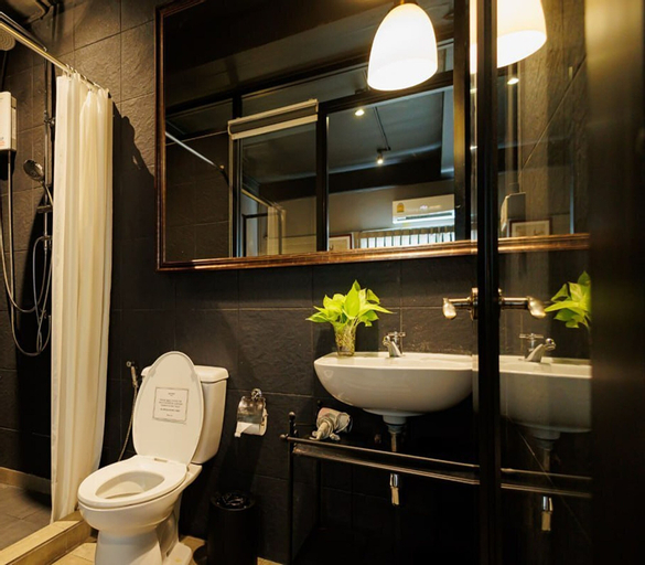 Bathroom 7