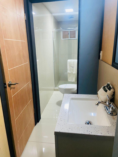 Bathroom 4, Hotel Baja del Sol Inn, Tijuana