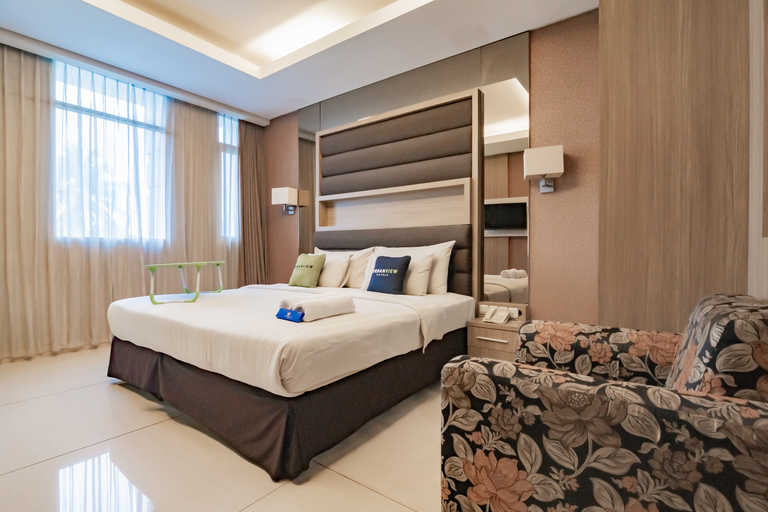 Bedroom 2, Urbanview Hotel Newton Riau Bandung, Bandung