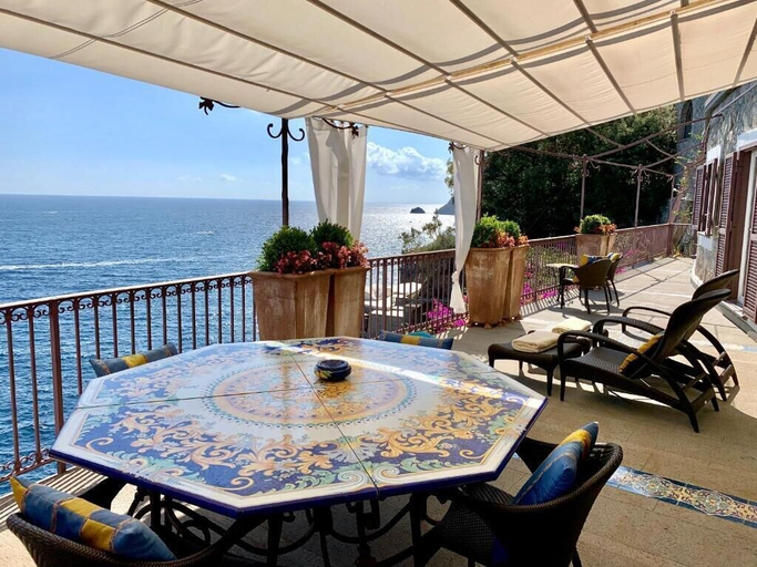 Food & Drinks 4, VILLA LE BASTE, Salerno