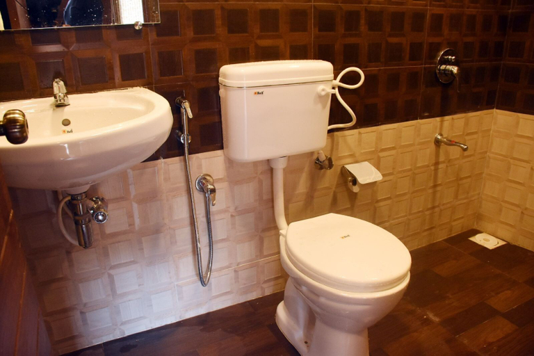 Bathroom 4, Wood House Beach Resort, North Goa