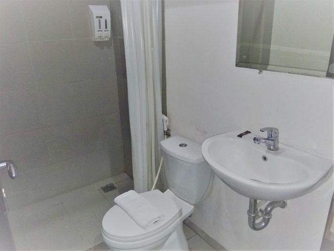 Bathroom 5, LeGreen Suite Setiabudi, Jakarta Selatan