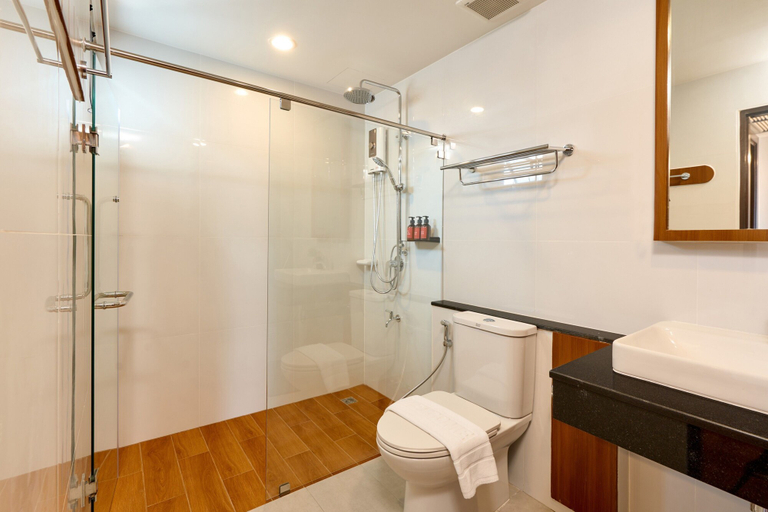 Bathroom 3, Be Phrasingh Hotel Chiang Mai, Muang Chiang Mai