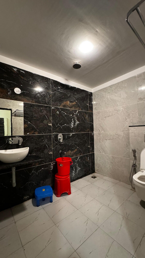 Bathroom 5, Hotel Prakasham, Ujjain