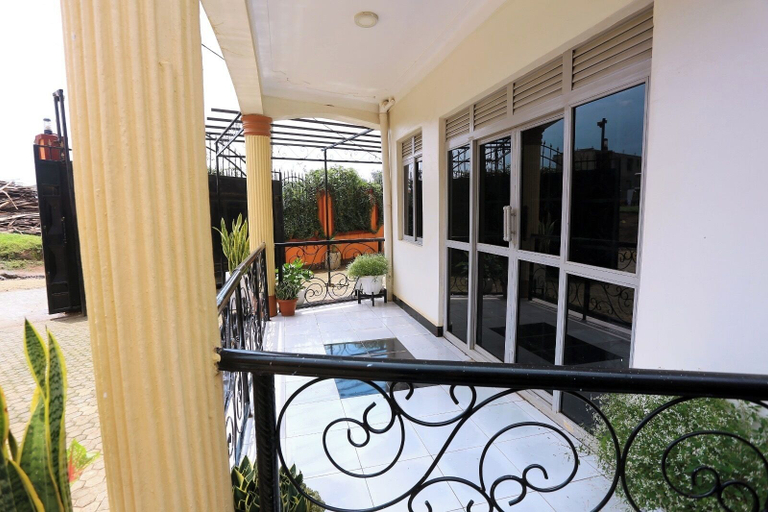 Others 4, Sarai Hotel, Fort Portal
