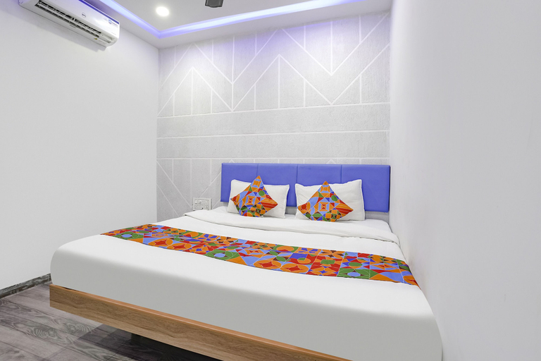 Bedroom 2, Fabhotel Vrundavan, Surat