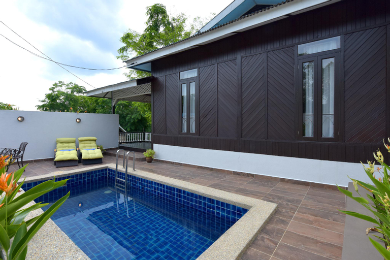 Swimming Pool 9