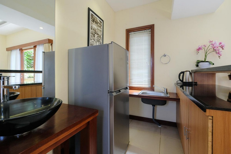 Dining Room 8