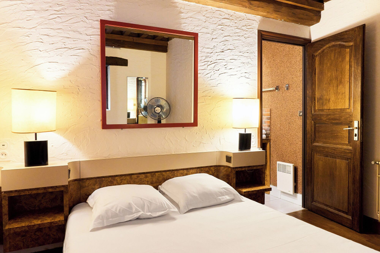 Bedroom 3, Aux Prisons de Montagny, Rhône