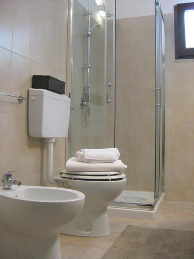 Bathroom 5, B&B Gli Archi Country Home, Lecce