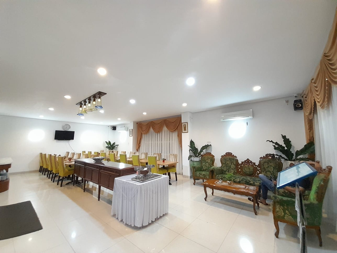 Food & Drinks 2, Grand Kartini Hotel, Bukittinggi