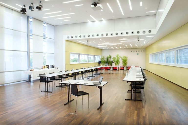 Business Facilities 19