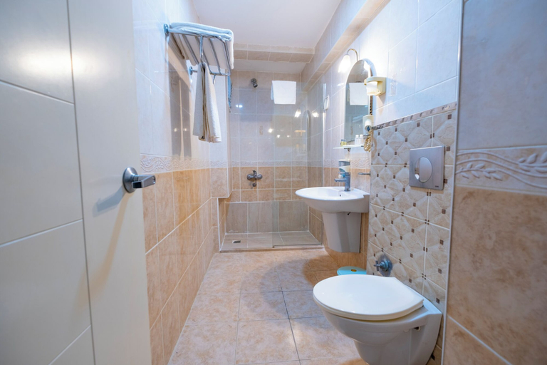 Bathroom 5, Deluxe Ersoy Hotel, Antalya