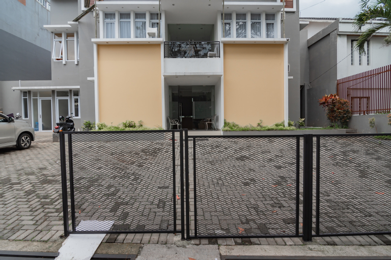 RedDoorz @ Sukahaji Street Bandung, Bandung
